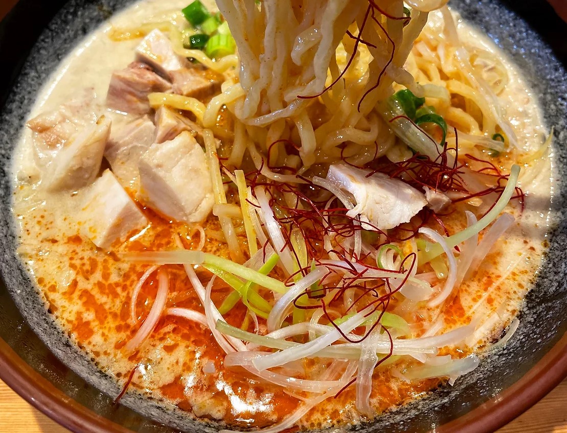 ピーナッツ担々麺